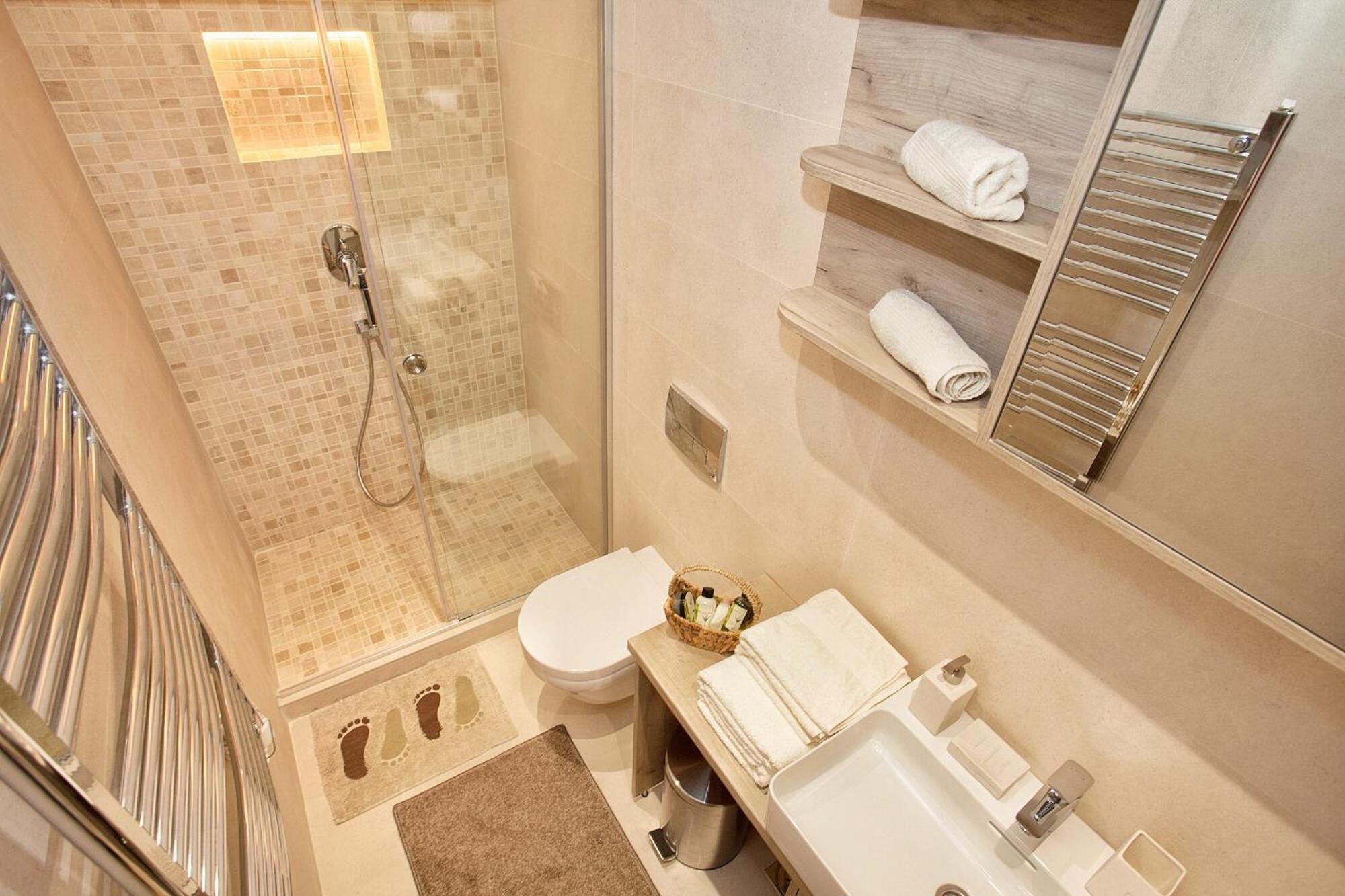 Hostgost Selected Suites - Skadarlija Square Belgrade Exterior photo