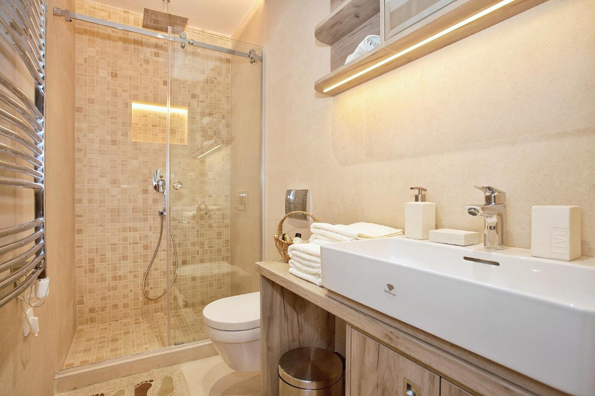 Hostgost Selected Suites - Skadarlija Square Belgrade Exterior photo